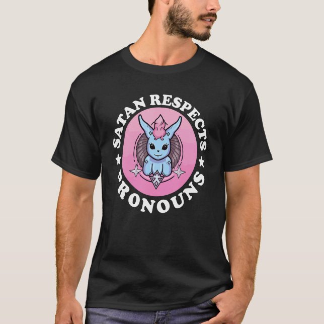 Satan Respects Pronouns LGBTQ Gay Pride T Shirt (Framsida)