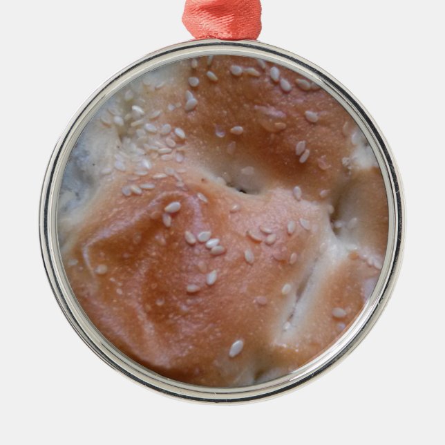 Säte på trähyllor, friska livsmedel, rullar julgransprydnad metall (Framsidan)