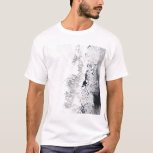 Satellit- beskåda av den östliga kusten av t shirt