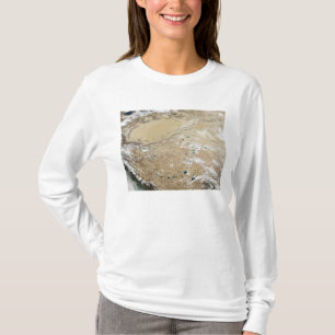 Satellit- beskåda av den tibetana platån t-shirt
