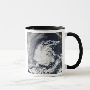 Satellit- beskåda av den tropiska fördjupningen mugg