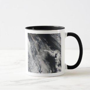 Satellit- beskåda av en aska putsar 2 mugg