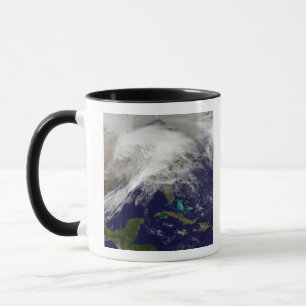 Satellit- beskåda av en massiv vinterstorm mugg
