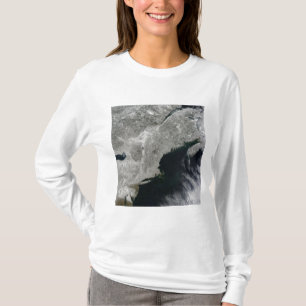 Satellit- beskåda av snö tee shirt