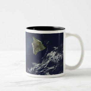 Satellit- beskåda av vulkanisk dimma Två-Tonad mugg