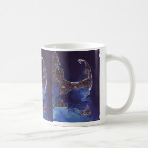 Satellit- uddtorsk fotograferar kaffemugg