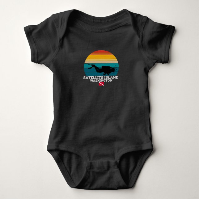 Satellite Island US Island Diving T Shirt (Framsida)