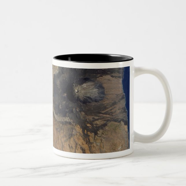 Satellitvy över Mount Fogo Två-Tonad Mugg (Höger)