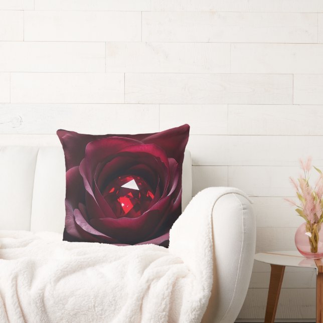 Satinheart Rouge – Ruby Rose Pillow Kudde (Soffa)
