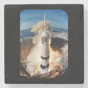 Saturn V Rocket-uppskjutning 1969 Apollo-rymdfarko Stenunderlägg