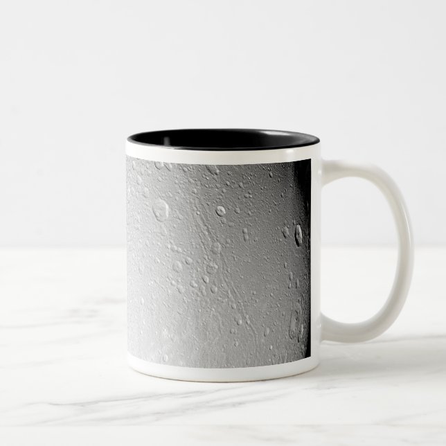 Saturns måne Dione Två-Tonad Mugg (Höger)