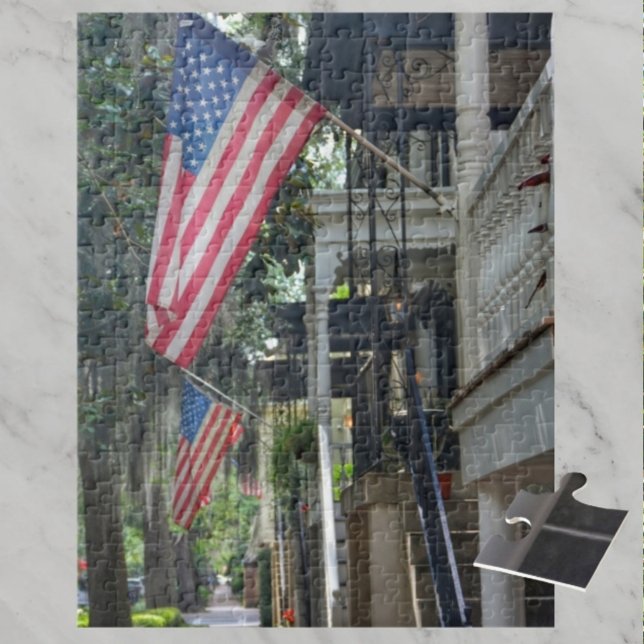 Savannah GA Patriotic Flaggor Jones St Photographi Pussel (Skapare uppladdad)