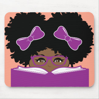 Savannah Reads Mousepad Musmatta