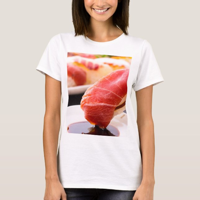 Savor the Dip – A consistent aesthetic T Shirt (Framsida)