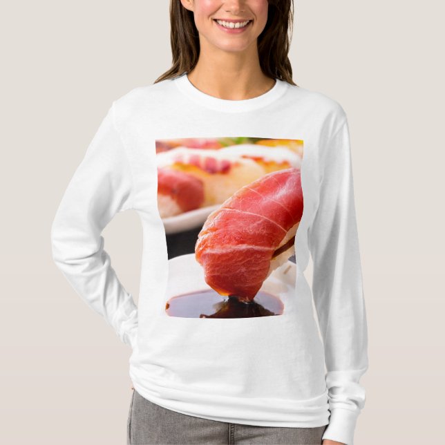 Savor the Dip – A consistent aesthetic T Shirt (Framsida)