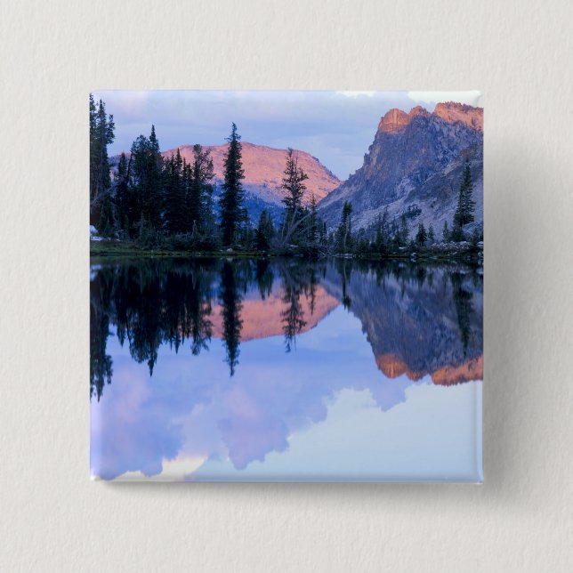 Sawtooth Wilderness, Idaho. USA. Cumulusmoln Knapp (Framsida)