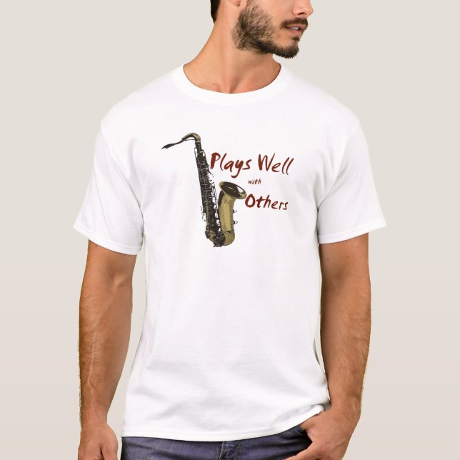 Saxofon spelar bra med andra t-shirt (Framsida)