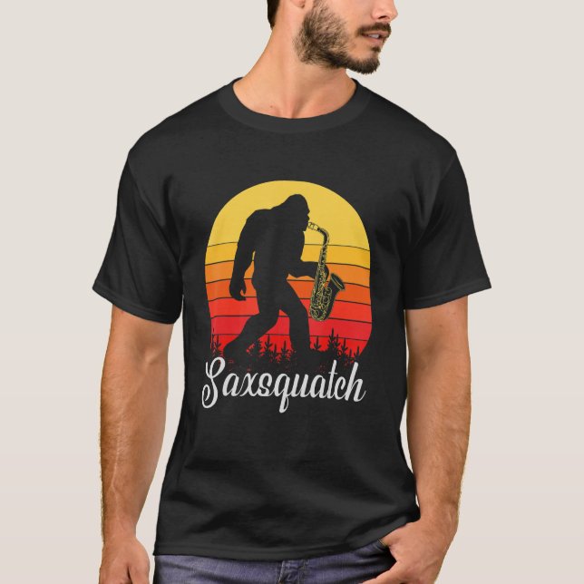 Saxophone Design, Saxsquatch, Sci-Fi Woodwin T Shirt (Framsida)
