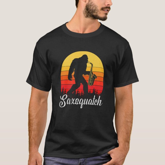 Saxophone Design, Saxsquatch, Sci-Fi Woodwin T Shirt (Framsida)