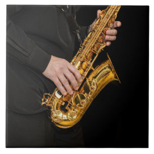 Saxophone Player händer saxophonist spelar jazz Kakelplatta