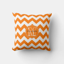 SC Monogram Chevron, Orange-vit Square Pillow Kudde