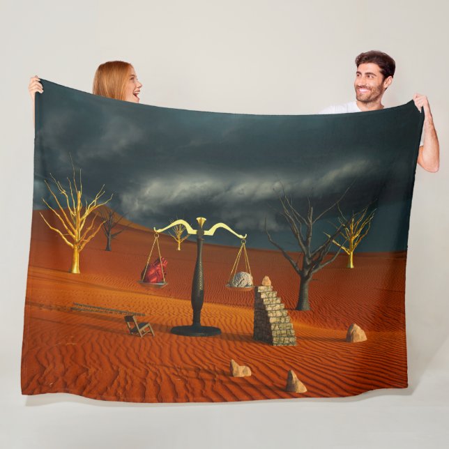 Scales of Truth – Surreal Desert Symbolism Fleecefilt (På plats)