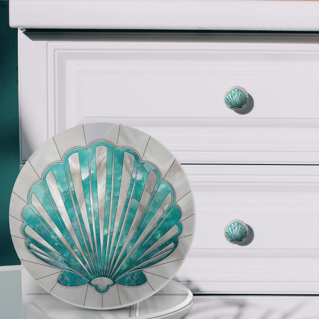 Scallop-Snäcka -Aquamarine och Pearl Knopp (Skapare uppladdad)