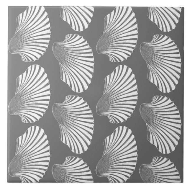 Scallop Snäcka Print, Grått / Grått och White Kakelplatta (Framsidan)