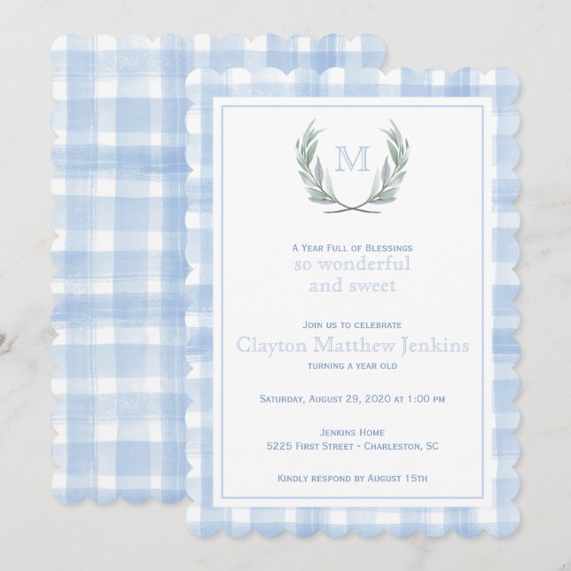 Scalloped Blue Gingham Laurel Vapensköld Första fö Inbjudningar (Fram/baksida)
