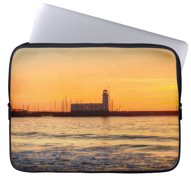 Scarborough Lighthouse Laptop Sleeve (Framsidan)