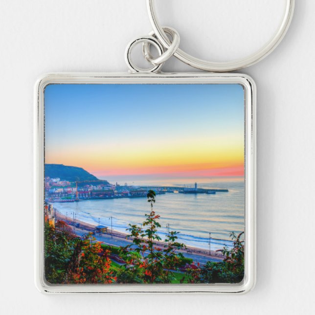 Scarborough Sunrise Fyrkantig Silverfärgad Nyckelring (Framsidan)