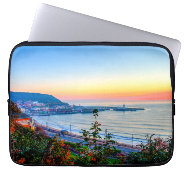 Scarborough Sunrise Laptop Fodral (Framsidan)
