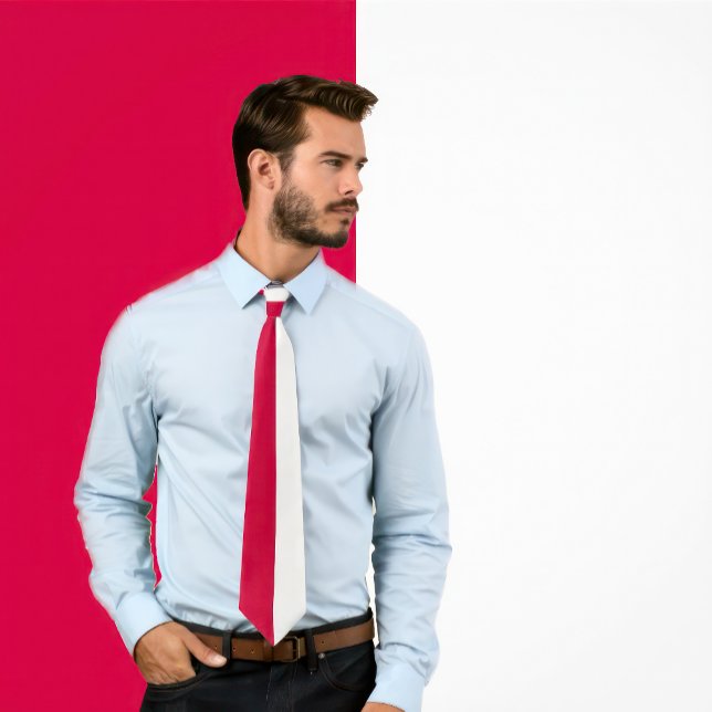 Scarlet och vit delad Färg Slips (Man wears Scarlet & White Split Color Neck Tie)