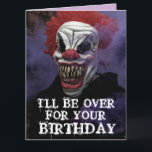SCARY EVIL CLOWN BIRTHDAY SNUGGLE Greeting Card Kort<br><div class="desc">SCARY BIRTHDAY CLOWN OVERSIZED CARD. (OCKSÅ TILLGÄNGLIGT I MINDRE STORLEKAR) FUNNY MEDDELANDE INSIDE.</div>