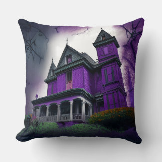 Scary Haunted Lila Mansion Dekorativ kudde