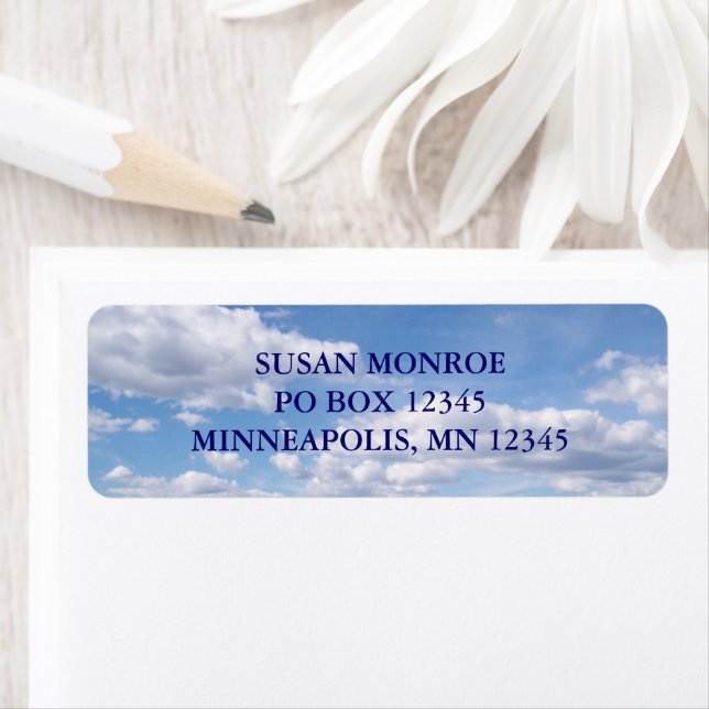 Scattered Pretty Clouds Photo Returadress Etikett (Insitu)