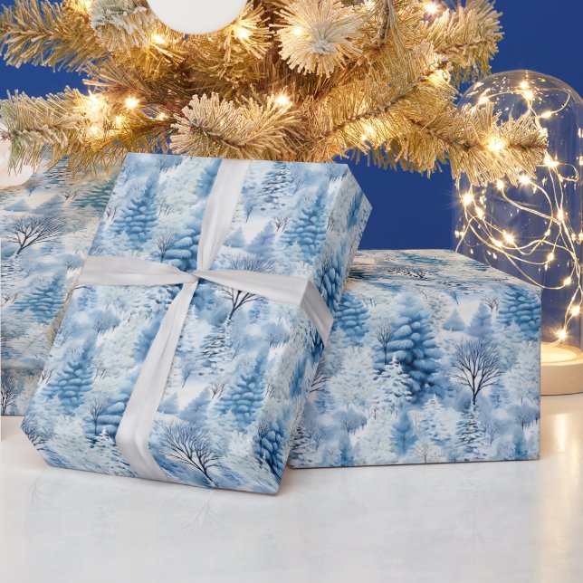 Scenen Snowy Julgranar tippad Presentpapper (Helgdagar)