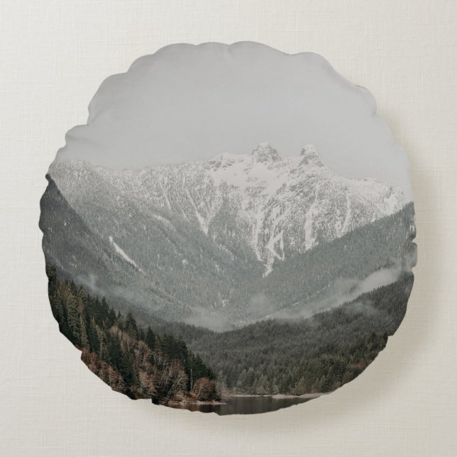 SCENERY OF TRÄD AND MOUNTAIN RUND KUDDE (Framsidan)