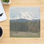 Scenia Washington Mount Rainier Ligcape Stenunderlägg<br><div class="desc">Skydda bord överst från vatten-märken och fläckar med den här stendrycken coaster med kork som har en bild av ett landskapslandskap med snö täckt av berget Rainier och en grönt dal i Stilla nordvästra delstaten Washington. Markera din underlägg sten stil. Gör en underbar resande souvenir!</div>