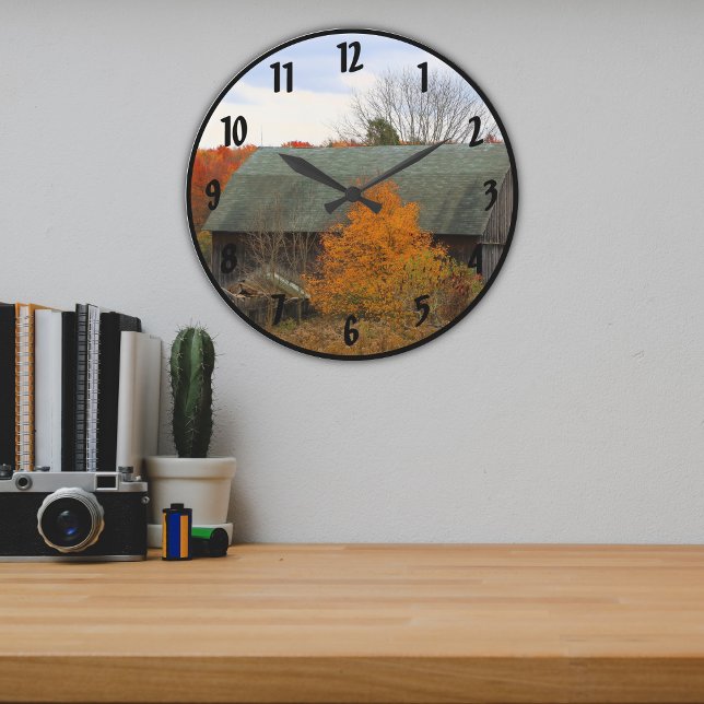 Scenisk bilturesk Höst färger gammal trägård Barn Stor Klocka (Skapare uppladdad)