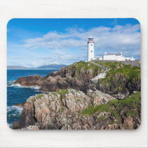 Sceniska vyer av Fanad Head fyr i Irland Musmatta