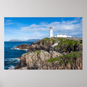 Sceniska vyer av Fanad Head fyr i Irland Poster