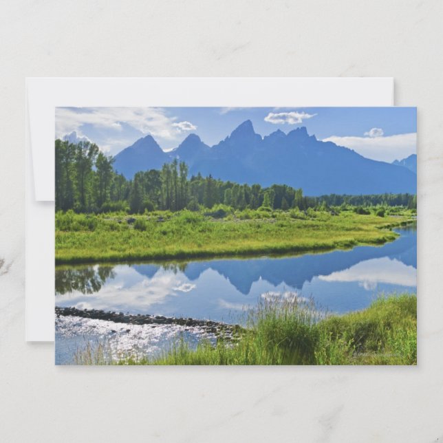 Sceniskt beskåda av berg (Framsida)