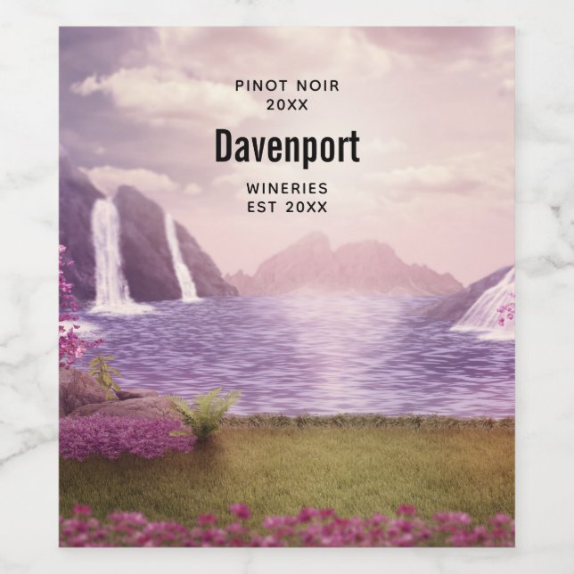 Sceniskt vattenfall vid en Skapar Sjö Vin Vinflaska Etikett (Singel etikett)