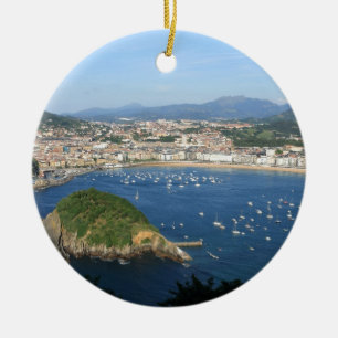 Scenvy över San Sebastian Baskque Land Spanien Julgransprydnad Keramik
