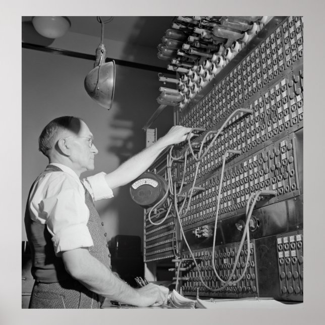 SCHABLONOPERATÖR 1943 POSTER (Framsidan)