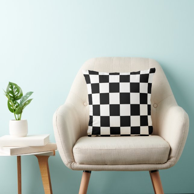 Schackbrädesliknande matta i klassisk elegans kudde (Stol)