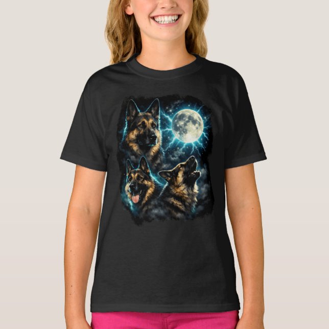 Schäferhund som ylar mot månen t shirt (Framsida)