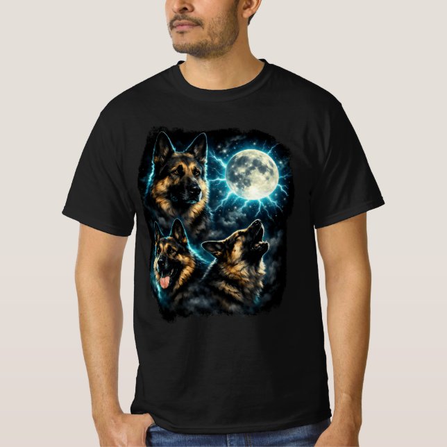 Schäferhund som ylar mot månen t shirt (Framsida)