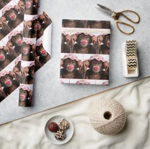 Schimpans med rosa läppstift presentpapper